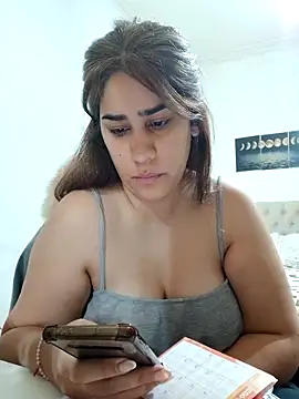 nahiarabiel33 online show from 11.07.25