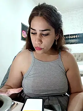 nahiarabiel33 online show from 12.03.25