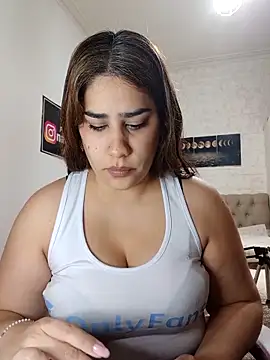 nahiarabiel33 online show from 05.19.26