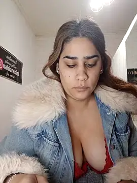 nahiarabiel33 online show from 05.24.26