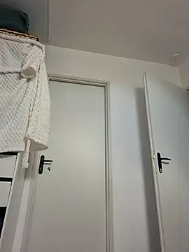 Snapshot of inamx69x chatting on 11.18.25 inamx69x online show from 11.18.25