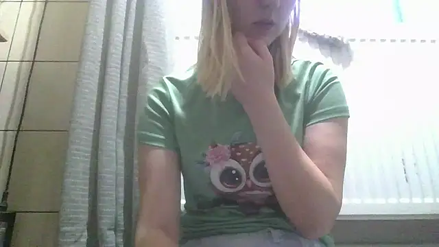 Snapshot of dirty_sasha00 chatting on 05.13.26 dirty sasha00 online show from 05.13.26