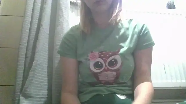 Snapshot of dirty_sasha00 chatting on 05.21.26 dirty sasha00 online show from 05.21.26
