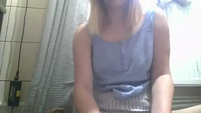 Snapshot of dirty_sasha00 chatting on 05.27.26 dirty sasha00 online show from 05.27.26