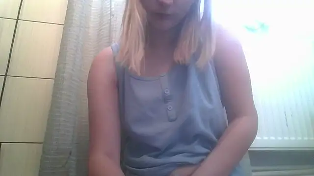 Snapshot of dirty_sasha00 chatting on 06.18.26 dirty sasha00 online show from 06.18.26