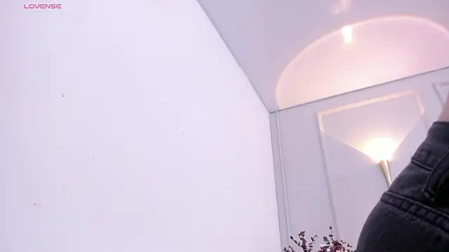 annie  20 online show from 02.05.26