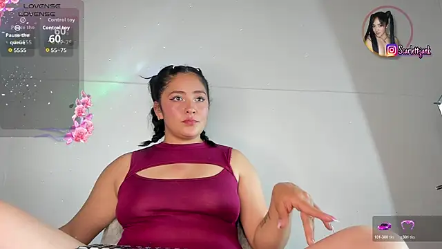 Snapshot of Scarlett_Jank chatting on 05.11.26 Scarlett Jank online show from 05.11.26