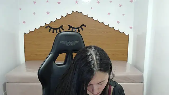 scarlett percy t online show from 11.23.25