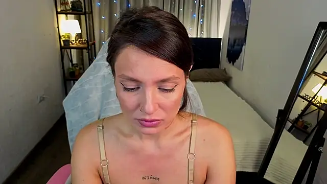 Snapshot of Naila_Whisper chatting on 12.03.25 Naila Whisper online show from 12.03.25