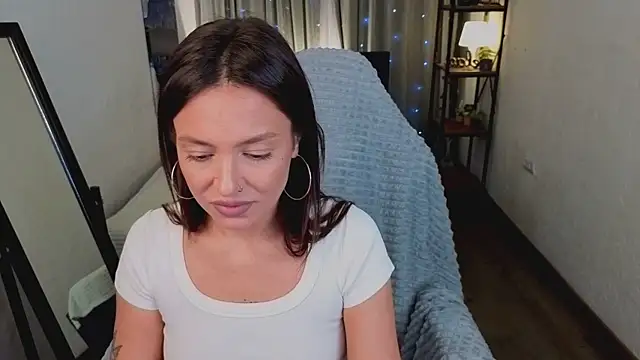 Snapshot of Naila_Whisper chatting on 12.22.25 Naila Whisper online show from 12.22.25