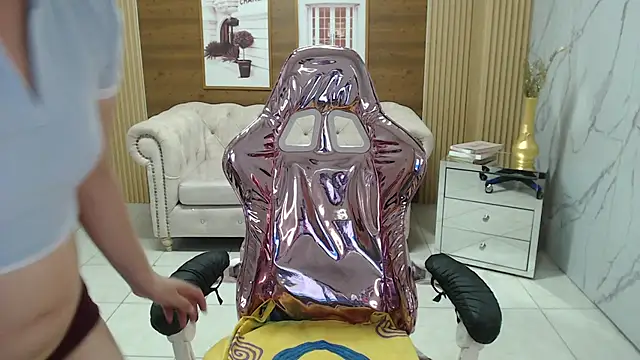 emma jones s online show from 11.12.25