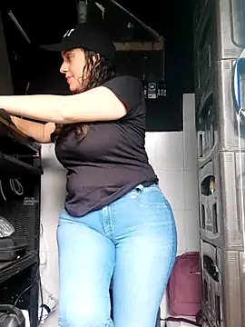 Mariana ruizz online show from 11.21.25