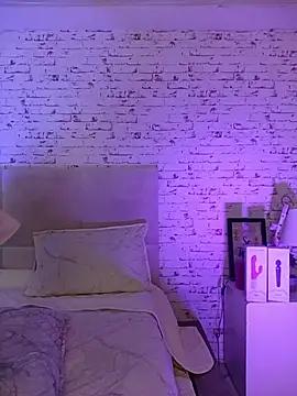 April Kay online show from 01.08.26