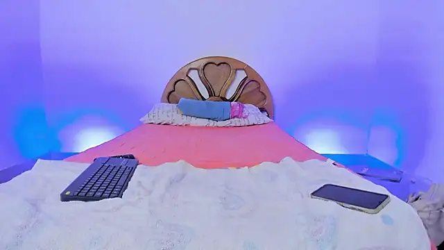 Girl-hot07 online show from 12.04.25