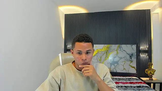 Liams18 online show from 12.19.25