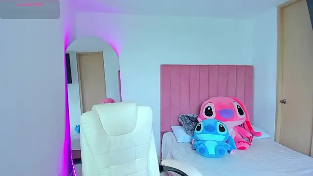 Janettcruz online show from 03.28.26