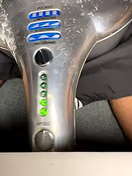 Snapshot of adoropika12 chatting on 12.18.25 adoropika12 online show from 12.18.25