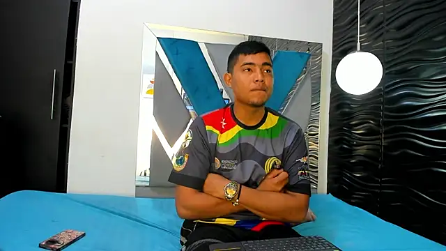 Naty And Maxx online show from 01.14.26