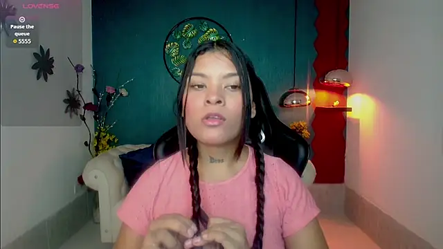 Snapshot of Scandarkmarie chatting on 12.13.25 Scandarkmarie online show from 12.13.25