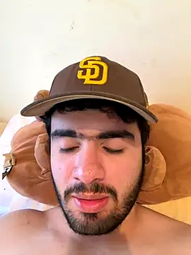 Snapshot of Leoncitooo987 chatting on 12.16.25 Leoncitooo987 online show from 12.16.25