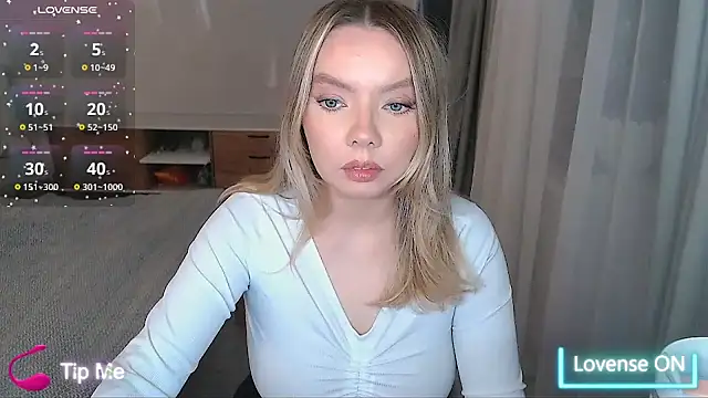 PolinaXXXXJones online show from 12.17.25