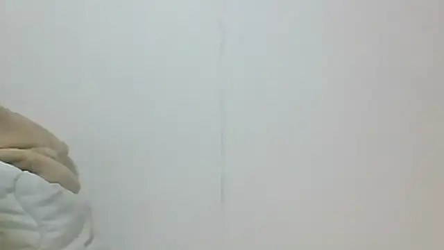 Snapshot of hiroto11058 chatting on 02.22.26 hiroto11058 online show from 02.22.26