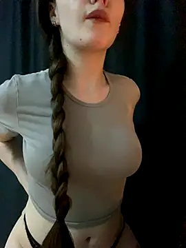 Snapshot of shrie_beverly00 chatting on 11.17.25 shrie beverly00 online show from 11.17.25