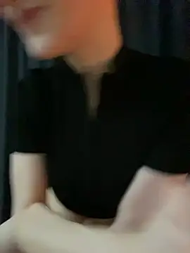 Snapshot of shrie_beverly00 chatting on 11.27.25 shrie beverly00 online show from 11.27.25