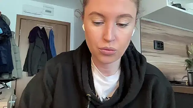 Snapshot of Ameli8 chatting on 02.06.26 Ameli8 online show from 02.06.26