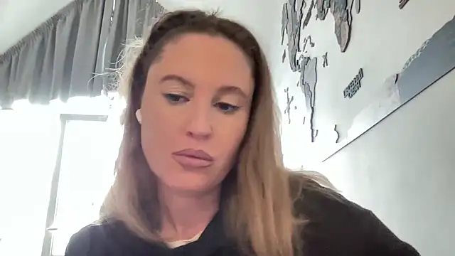 Snapshot of Ameli8 chatting on 02.24.26 Ameli8 online show from 02.24.26