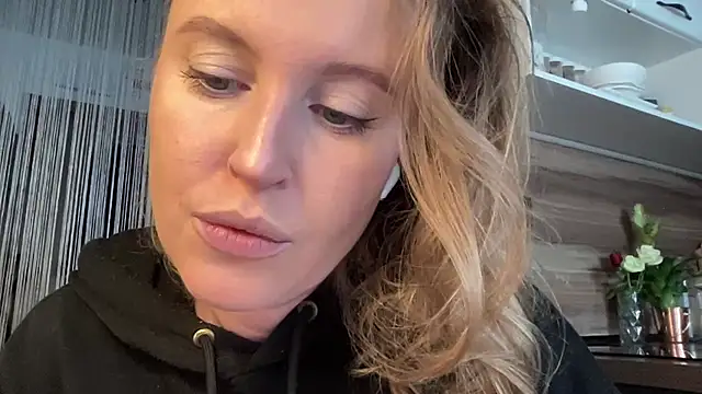 Snapshot of Ameli8 chatting on 03.03.26 Ameli8 online show from 03.03.26