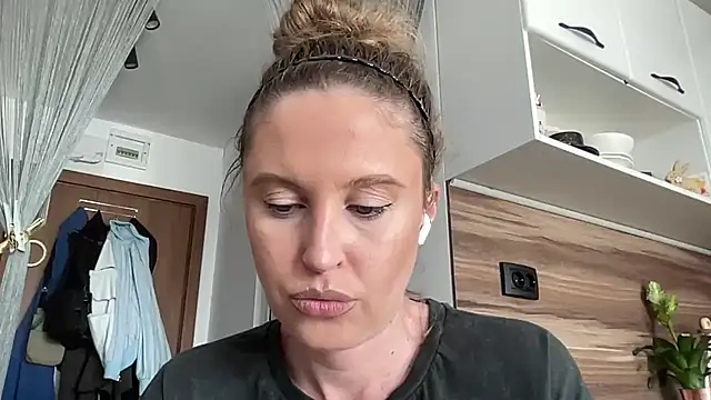 Ameli8 online show from 04.25.26