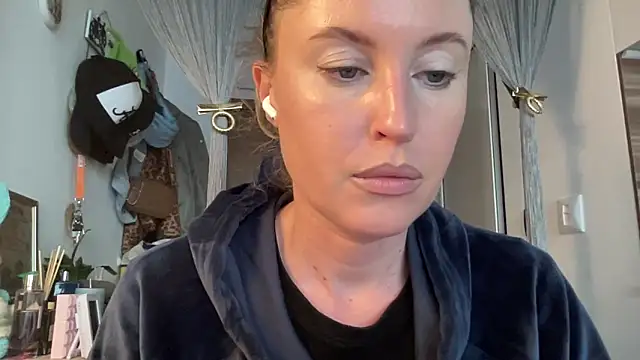 Ameli8 online show from 04.30.26