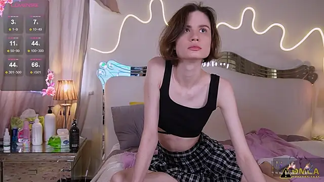 alicejay  online show from 11.05.25