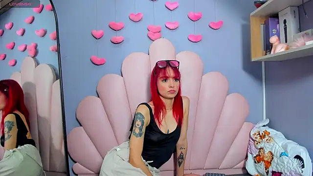 Snapshot of luci_miller chatting on 02.10.26 luci miller online show from 02.10.26