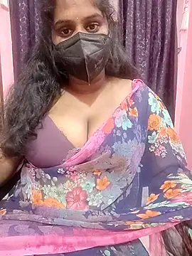 Snapshot of Keerthee_ chatting on 11.07.25 Keerthee online show from 11.07.25