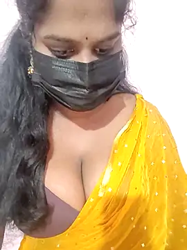 Snapshot of Keerthee_ chatting on 11.16.25 Keerthee online show from 11.16.25