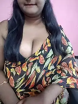 Snapshot of Keerthee_ chatting on 11.28.25 Keerthee online show from 11.28.25