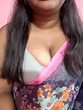 Snapshot of Keerthee_ chatting on 11.29.25 Keerthee online show from 11.29.25