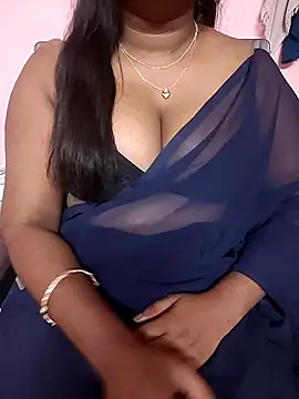 Snapshot of Keerthee_ chatting on 12.02.25 Keerthee online show from 12.02.25