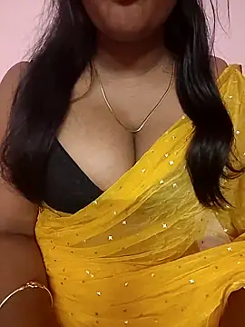 Snapshot of Keerthee_ chatting on 12.05.25 Keerthee online show from 12.05.25