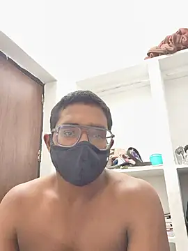 Snapshot of Thick-Tease chatting on 11.10.25 Thick-Tease online show from 11.10.25