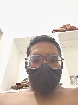 Snapshot of Thick-Tease chatting on 11.12.25 Thick-Tease online show from 11.12.25