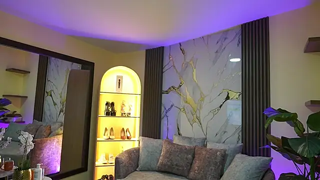 TessaaFox online show from 02.21.26