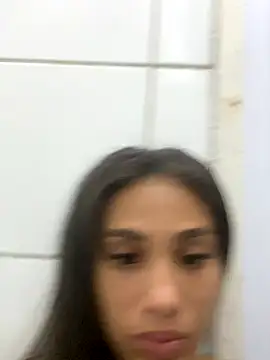 Snapshot of Mari2419 chatting on 11.16.25 Mari2419 online show from 11.16.25