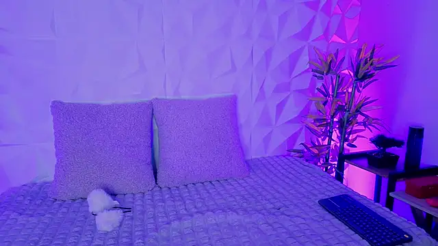  ViolletteNoir  online show from 11.13.25