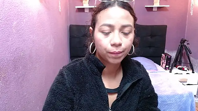 monika 256 online show from 12.17.25