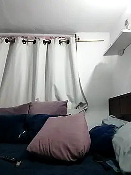 Snapshot of Thamara- chatting on 11.09.25 Thamara- online show from 11.09.25