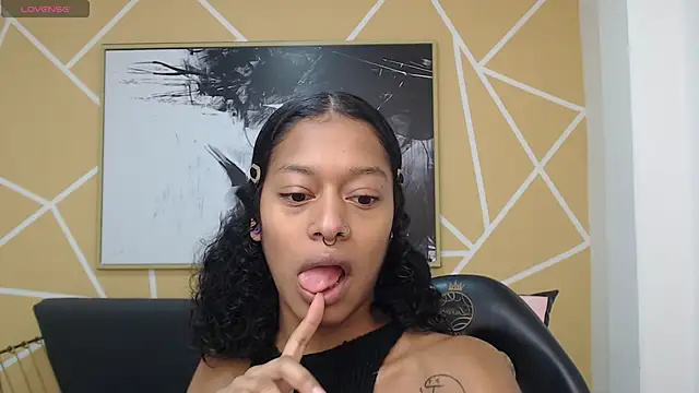 Agatha Amaya online show from 11.11.25