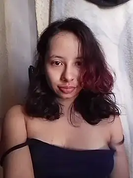 Snapshot of kiaralenon chatting on 11.06.25 kiaralenon online show from 11.06.25